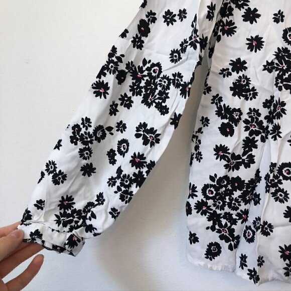 GAP Patterned V-Neck Blouse White Black Floral Boho Long Sleeve Tie Neck Blouse - Picture 7 of 8